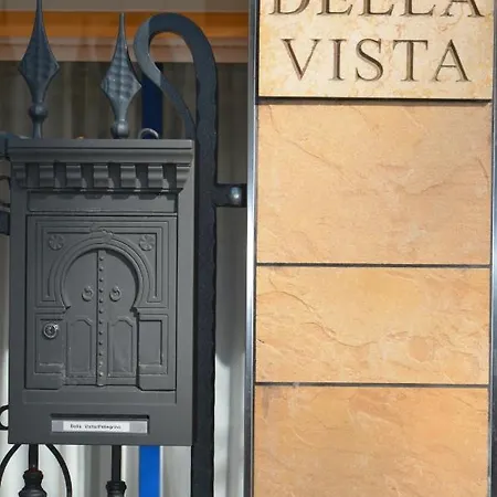 מלון דירות Della Vista *