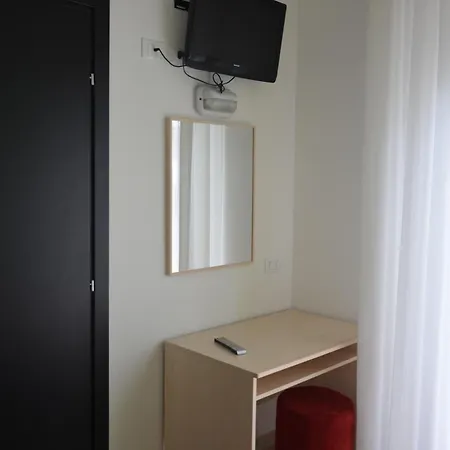 Della Vista Apartahotel *