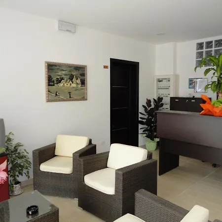 Della Vista Апарт-отель